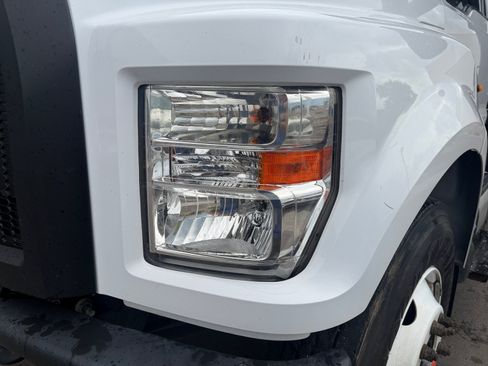 Used 2021 Ford F750 2WD Regular Cab Super Duty image 9