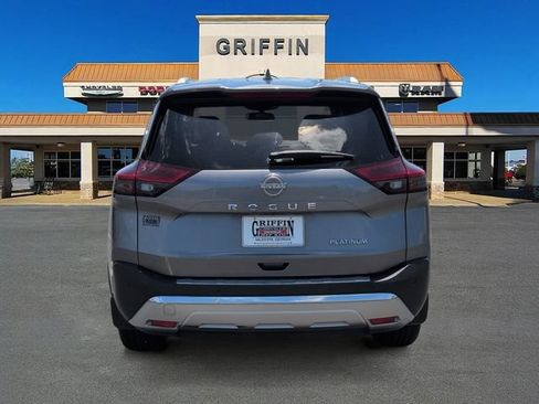 Used 2023 Nissan Rogue Platinum w/ Platinum Premium Package FWD image 8
