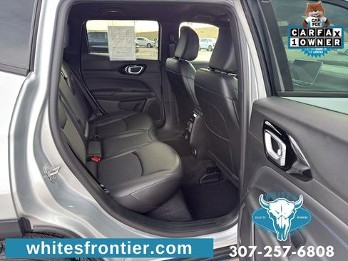 Used 2026 Jeep Compass Latitude image 11