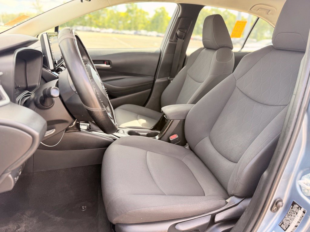 Used 2020 Toyota Corolla LE FWD image 12
