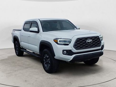 Certified 2022 Toyota Tacoma TRD Off-Road w/ Technology Package AWD/4WD image 7
