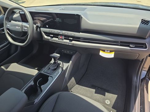 New 2026 Kia K4 FWD image 11