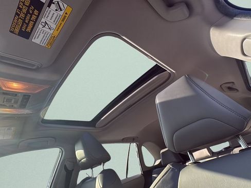 Used 2019 Toyota RAV4 XLE Premium FWD image 16