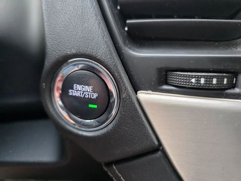 Used 2019 GMC Yukon XL Denali AWD/4WD image 18