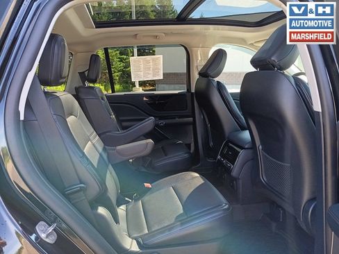 Used 2025 Lincoln Aviator AWD image 20