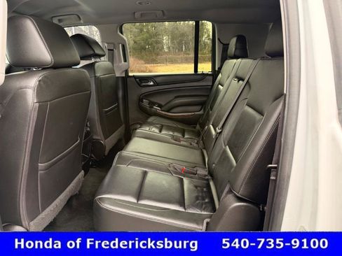 Used 2018 Chevrolet Suburban LT w/ Luxury Package image 37