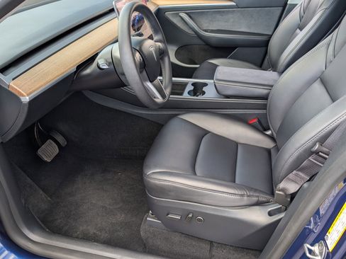 Used 2024 Tesla Model Y 2WD image 11