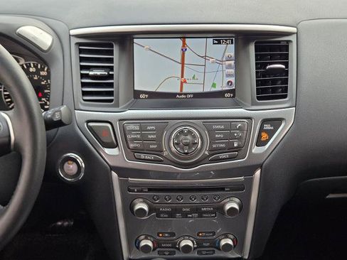 Certified 2020 Nissan Pathfinder SL FWD image 22