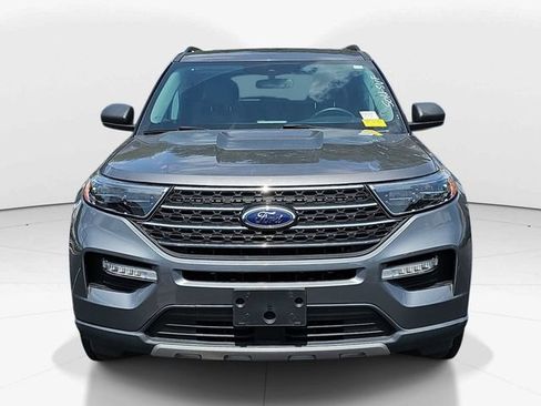 Certified 2023 Ford Explorer XLT w/ Equipment Group 202A AWD/4WD image 8