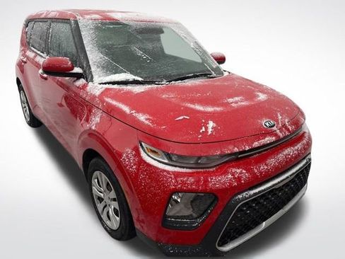 Used 2020 Kia Soul LX image 1