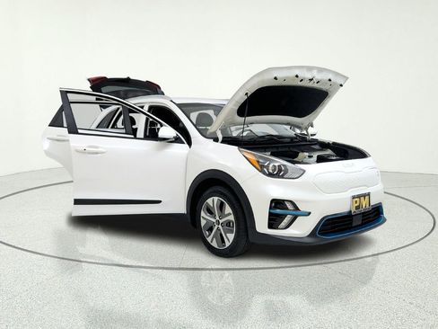 Used 2022 Kia Niro EX FWD image 11