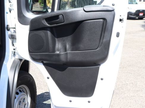 Used 2025 RAM ProMaster 2500 w/ U-Haul Equipment Group FWD image 35