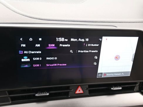 Used 2024 Kia Sportage EX image 23