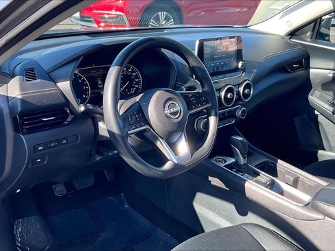 Used 2025 Nissan Sentra SV FWD image 11