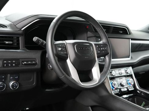 Used 2023 GMC Yukon Denali AWD/4WD image 12