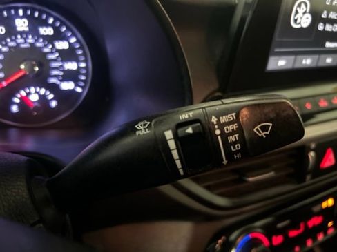 Used 2019 Kia Forte LXS FWD image 17