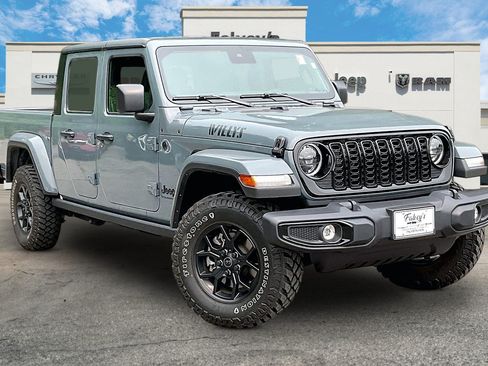 Certified 2025 Jeep Gladiator Sport AWD/4WD image 11