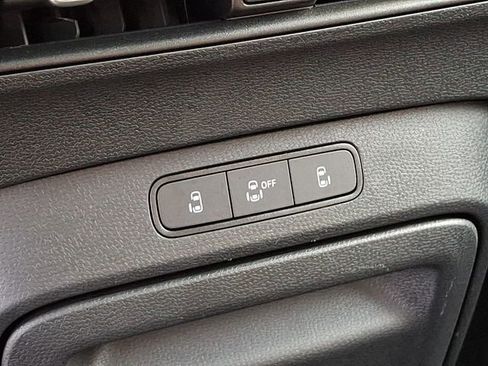 Used 2025 Volkswagen ID. Buzz Pro S Plus image 33