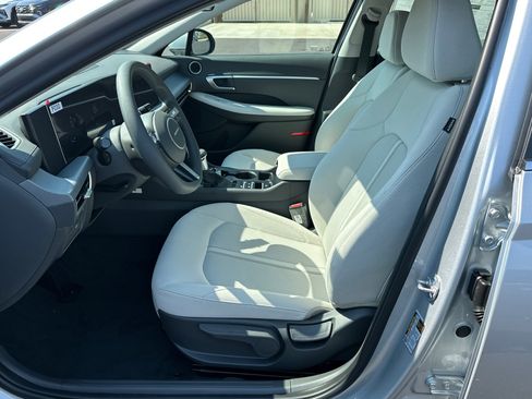 New 2025 Hyundai Sonata SE image 9