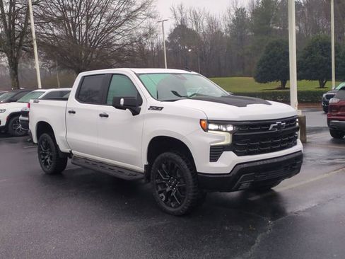 Used 2024 Chevrolet Silverado 1500 LT Trail Boss w/ LT Trail Boss Premium Package image 7