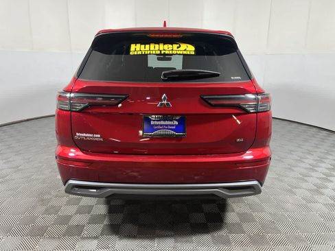 Used 2025 Mitsubishi Outlander AWD image 7