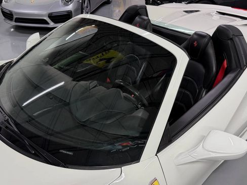 Used 2019 Ferrari 488 Spider RWD image 38