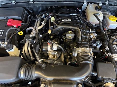 Used 2023 Jeep Wrangler Unlimited Sport AWD/4WD image 22