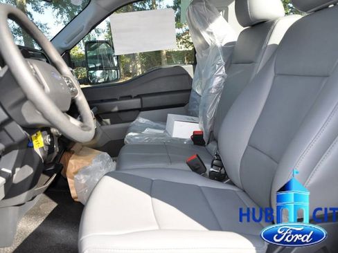 New 2026 Ford F350 XL image 4