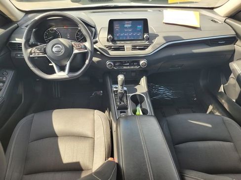 Used 2019 Nissan Altima 2.5 SV FWD image 16