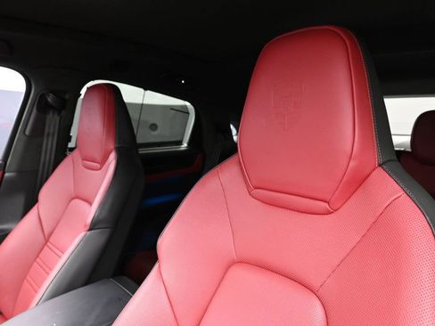 Certified 2025 Porsche Cayenne GTS AWD/4WD image 15
