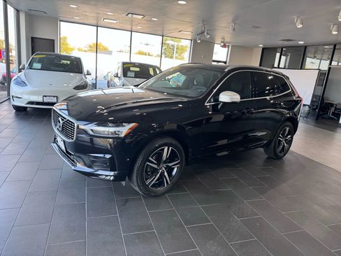 Used 2019 Volvo XC60 T5 R-Design w/ Protection Package Premier image 2
