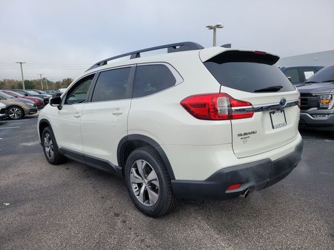 Used 2022 Subaru Ascent Premium w/ Convenience Package image 6