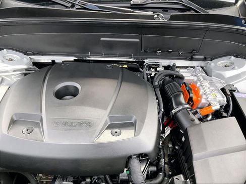 Used 2023 Volvo XC90 T8 Ultimate w/ Protection Package image 12