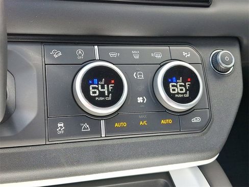 New 2025 Land Rover Defender 110 S image 13