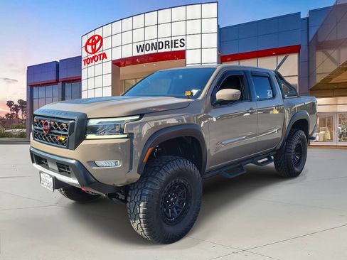 Used 2023 Nissan Frontier Pro-X w/ Technology Package image 2