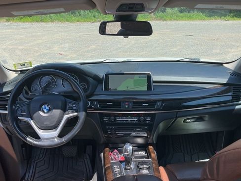 Used 2015 BMW X5 xDrive50i AWD/4WD image 7