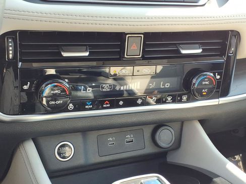 Used 2021 Nissan Rogue SL FWD image 20