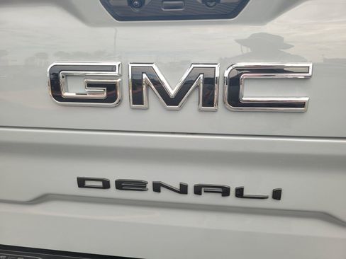 Used 2025 GMC Sierra 1500 Denali w/ Denali Reserve Package AWD/4WD image 6