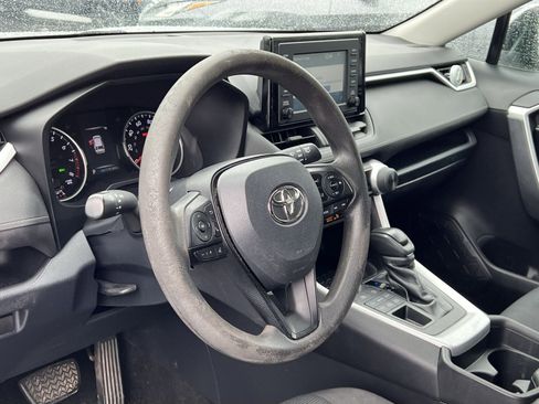 Used 2019 Toyota RAV4 LE w/ All Weather Liner Package AWD/4WD image 17