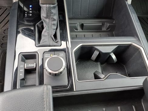 Used 2022 Toyota Tundra SR5 AWD/4WD image 26