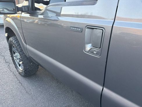 Used 2014 Ford F250 Lariat w/ Chrome Package image 31