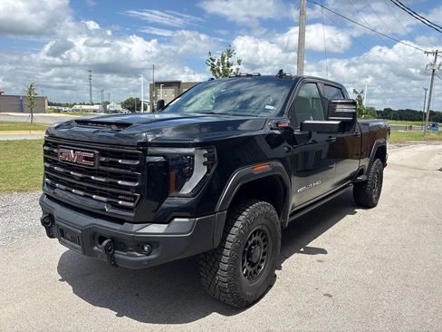 Used 2024 GMC Sierra 2500 AT4X w/ AT4X AEV Edition AWD/4WD image 8