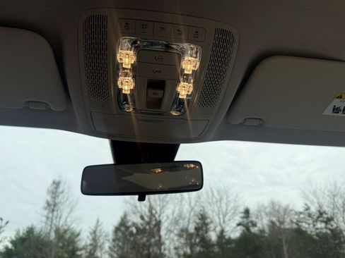 Used 2020 Mercedes-Benz GLB 250 4MATIC image 17