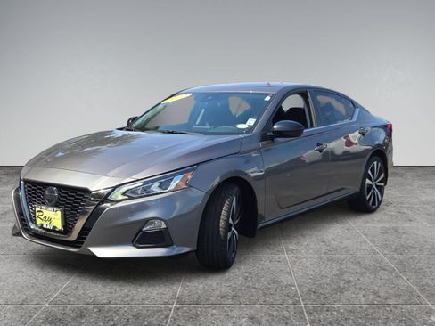 Used 2022 Nissan Altima 2.5 SR AWD/4WD image 4