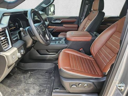 Used 2026 GMC Sierra 2500 Denali Ultimate w/ LPO, Black Badging Package AWD/4WD image 12