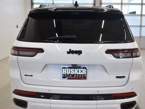 Used 2024 Jeep Grand Cherokee L Summit AWD/4WD image 11