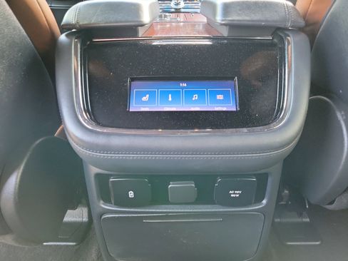 Used 2023 Lincoln Navigator Reserve image 10