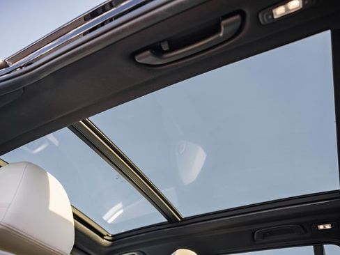 Used 2020 BMW X3 xDrive30i w/ Convenience Package image 2