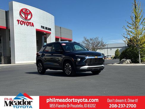 Used 2025 Chevrolet TrailBlazer LT AWD/4WD image 1