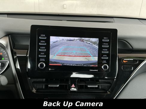 Used 2024 Toyota Camry LE image 10